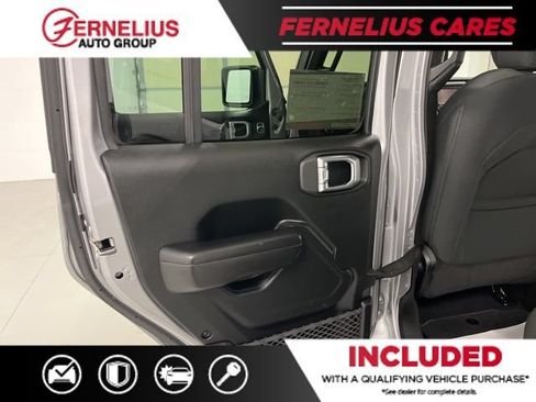 Used 2018 Jeep Wrangler Unlimited Sport S AWD/4WD image 14