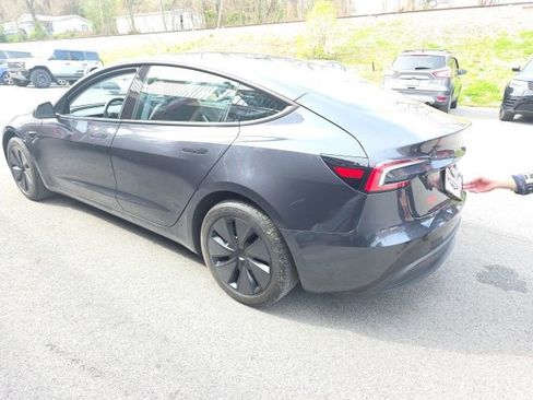 Used 2025 Tesla Model 3 Long Range image 4