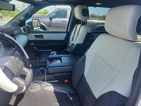 Used 2025 Toyota Sequoia Capstone image 8