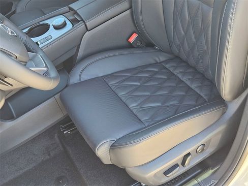 New 2026 Nissan Rogue Platinum image 14