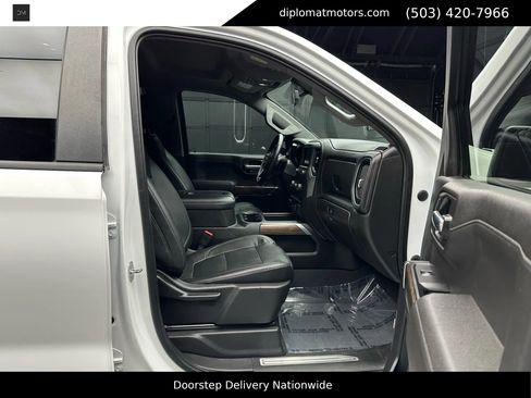 Used 2021 Chevrolet Silverado 1500 LT Trail Boss w/ Convenience Package II image 18