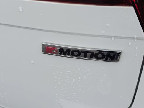 Certified 2021 Volkswagen Tiguan SE R-Line image 16