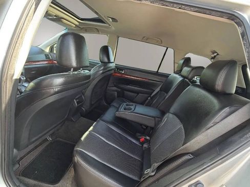 Used 2012 Subaru Outback 2.5i Limited w/ Moonroof Pkg AWD/4WD image 15