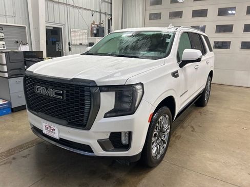 Used 2024 GMC Yukon Denali Ultimate image 2