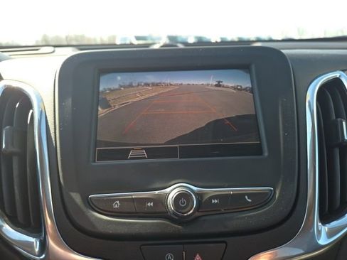 Used 2024 Chevrolet Equinox LT FWD image 32