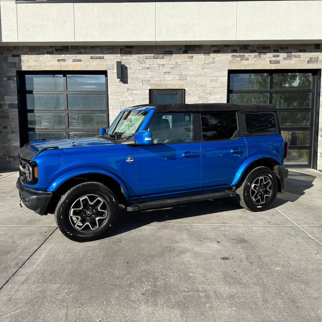 Used 2022 Ford Bronco Outer Banks AWD/4WD image 7