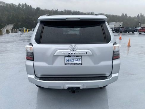 Used 2021 Toyota 4Runner SR5 image 8