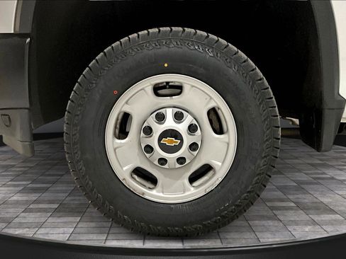 Used 2023 Chevrolet Silverado 2500 W/T image 35