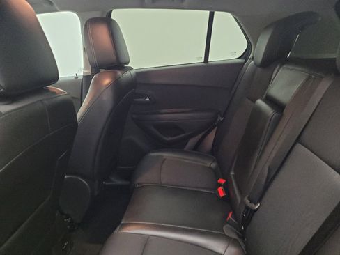 Used 2016 Chevrolet Trax LT w/ LT Sun and Sound Package FWD image 18