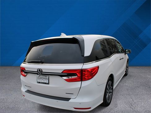 Certified 2024 Honda Odyssey Touring image 9