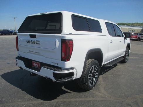 Used 2021 GMC Sierra 1500 AT4 w/ AT4 Preferred Package AWD/4WD image 6