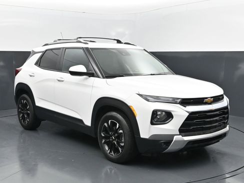 Used 2023 Chevrolet TrailBlazer LT FWD image 7