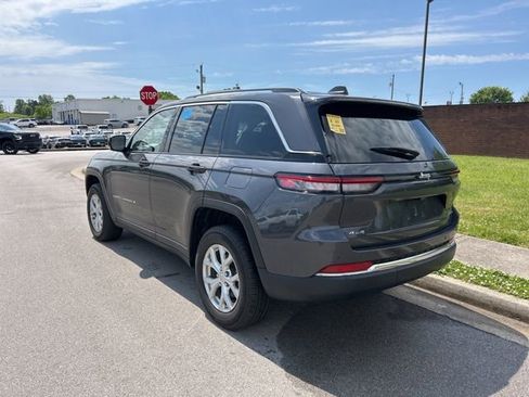 Used 2023 Jeep Grand Cherokee Limited AWD/4WD image 4