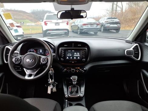 Certified 2021 Kia Soul LX image 14