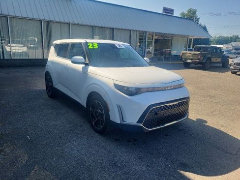 Used 2023 Kia Soul EX image 5