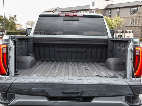 Used 2024 GMC Sierra 2500 Denali Ultimate w/ Max Trailering Package image 27