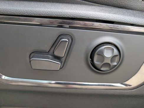 Used 2023 RAM 1500 Limited image 15