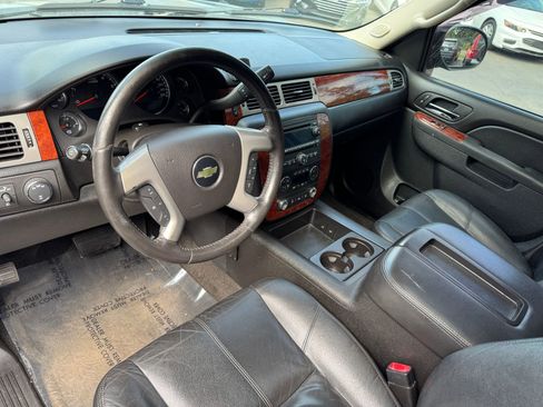 Used 2013 Chevrolet Tahoe LT w/ Luxury Package AWD/4WD image 10