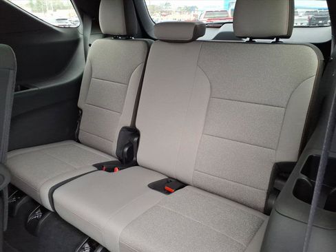 Used 2025 Chevrolet Traverse LT w/ Driver Confidence Package image 21
