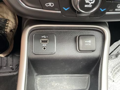 Used 2020 Jeep Compass Latitude FWD image 18