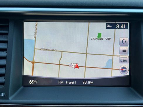 Used 2018 Nissan Armada SL w/ Moonroof Package image 22