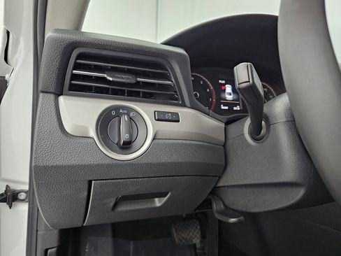 Used 2021 Volkswagen Passat 2.0T SE image 7