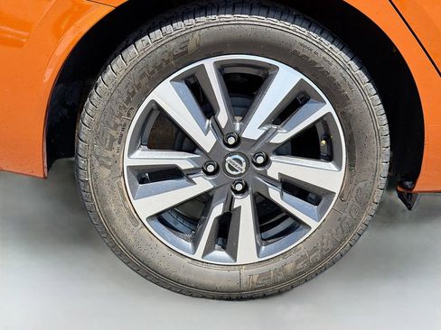 Used 2022 Nissan Versa SV image 10