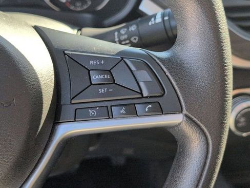 Used 2025 Nissan Altima 2.5 SV FWD image 21