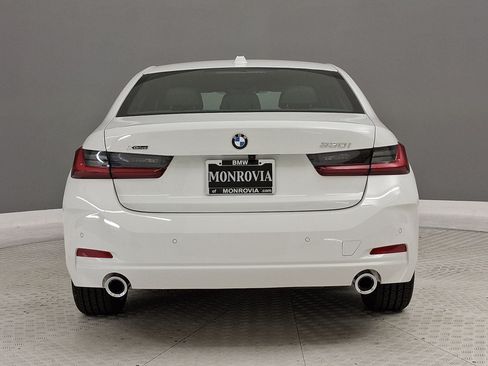 New 2026 BMW 330i xDrive Sedan w/ Convenience Package AWD/4WD image 8