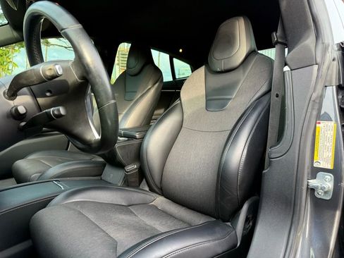 Used 2017 Tesla Model S 60 image 8