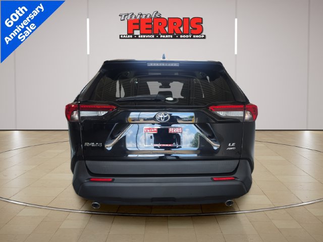 Used 2021 Toyota RAV4 LE AWD/4WD image 6