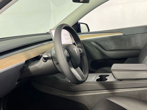 Used 2024 Tesla Model Y Long Range image 20
