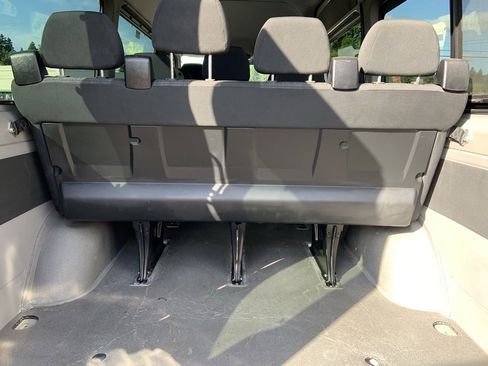 Used 2016 Mercedes-Benz Sprinter 2500 image 17