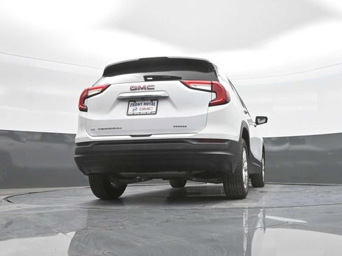 Used 2024 GMC Terrain SLE AWD/4WD image 34