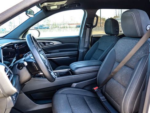 Certified 2024 Chevrolet Traverse LT image 12