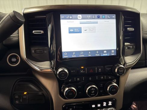Used 2024 RAM 2500 Laramie w/ Safety Group AWD/4WD image 31