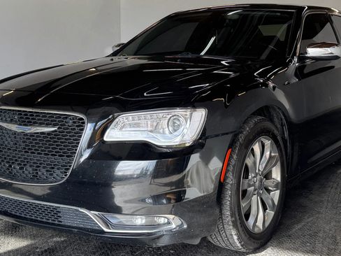 Used 2016 Chrysler 300 C image 2