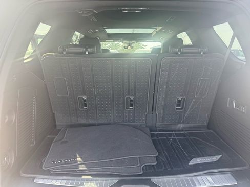 Used 2022 Chevrolet Tahoe High Country w/ Premium Package image 22