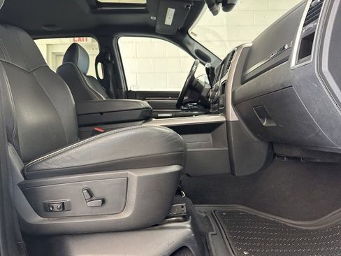 Used 2017 RAM 3500 Laramie Longhorn image 4