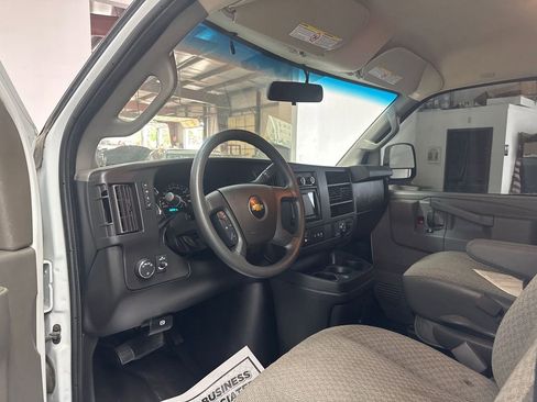 Used 2021 Chevrolet Express 2500 w/ Driver Convenience Package image 6