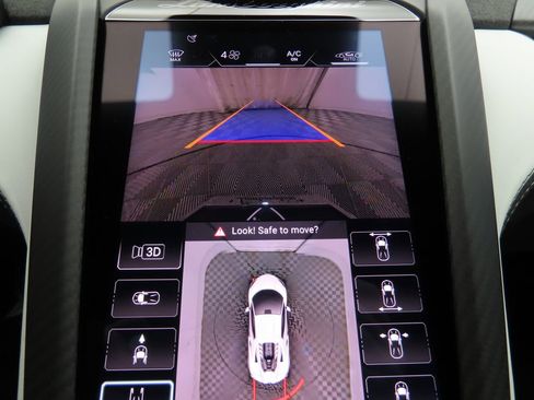 Used 2024 Lamborghini Revuelto image 16