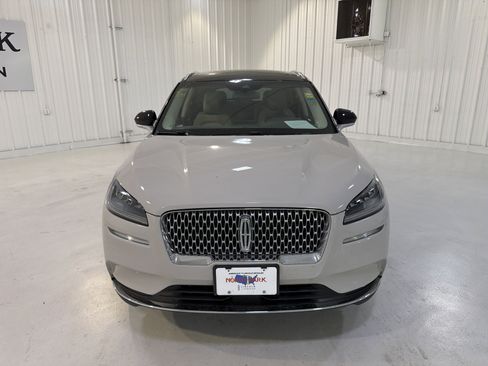 Used 2022 Lincoln Corsair FWD w/ Premium Package image 8
