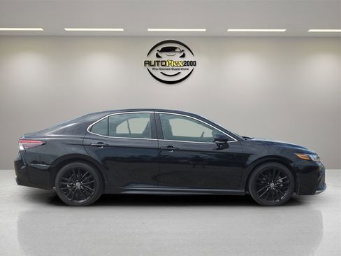 Used 2023 Toyota Camry XSE image 8