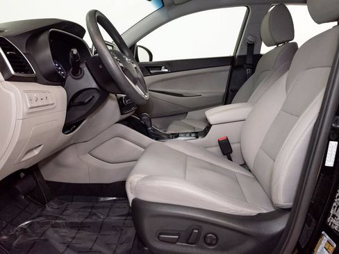 Used 2019 Hyundai Tucson Value FWD image 12