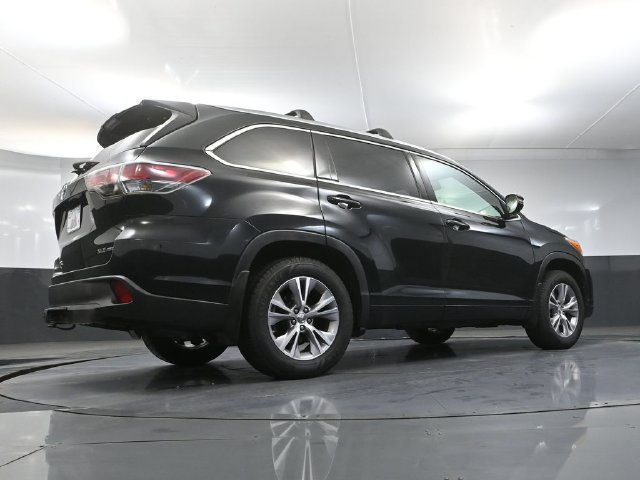 Used 2015 Toyota Highlander XLE AWD/4WD image 48