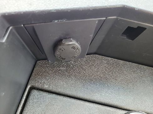 Used 2015 Toyota Sequoia Limited image 29