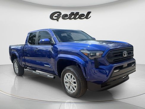 Used 2025 Toyota Tacoma SR5 RWD image 3