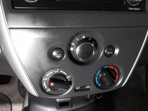 Used 2017 Nissan Versa SV image 12