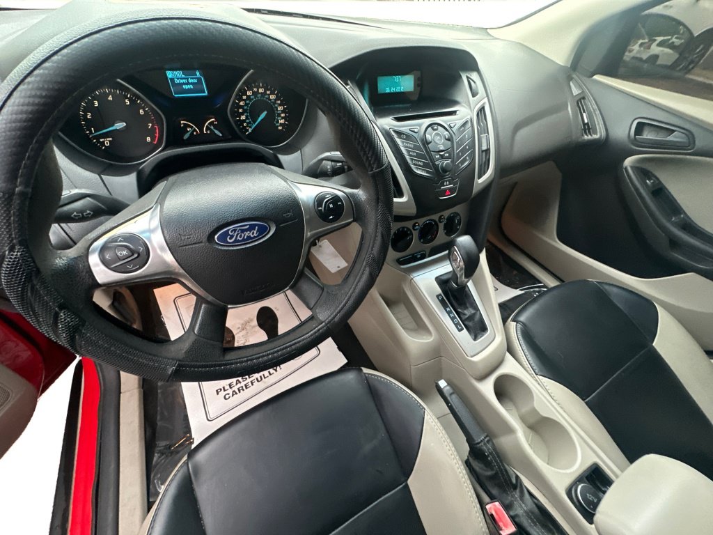 Used 2012 Ford Focus SE FWD image 30