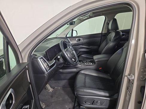 Used 2024 Kia Sorento SX AWD/4WD image 11